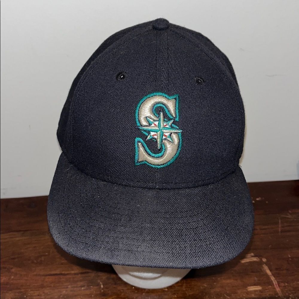 MLB Seattle Mariners Blue Low Profile Rare S fitted baseball cap 7 5/8!